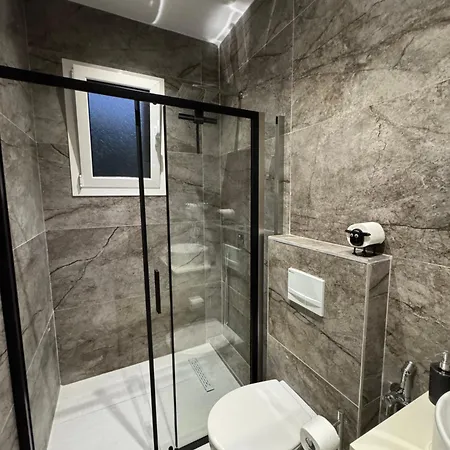 Giovanni Gasthof Durrës